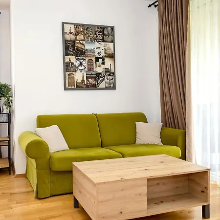Relaxing In Carpe With Pool&parking By Flat Manаger Апартаменти Святі Костянтин і Олена